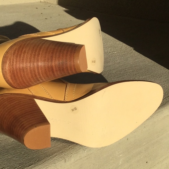 ⭐️Like New - Western Blonde Leather Boots - Picture 8 of 12